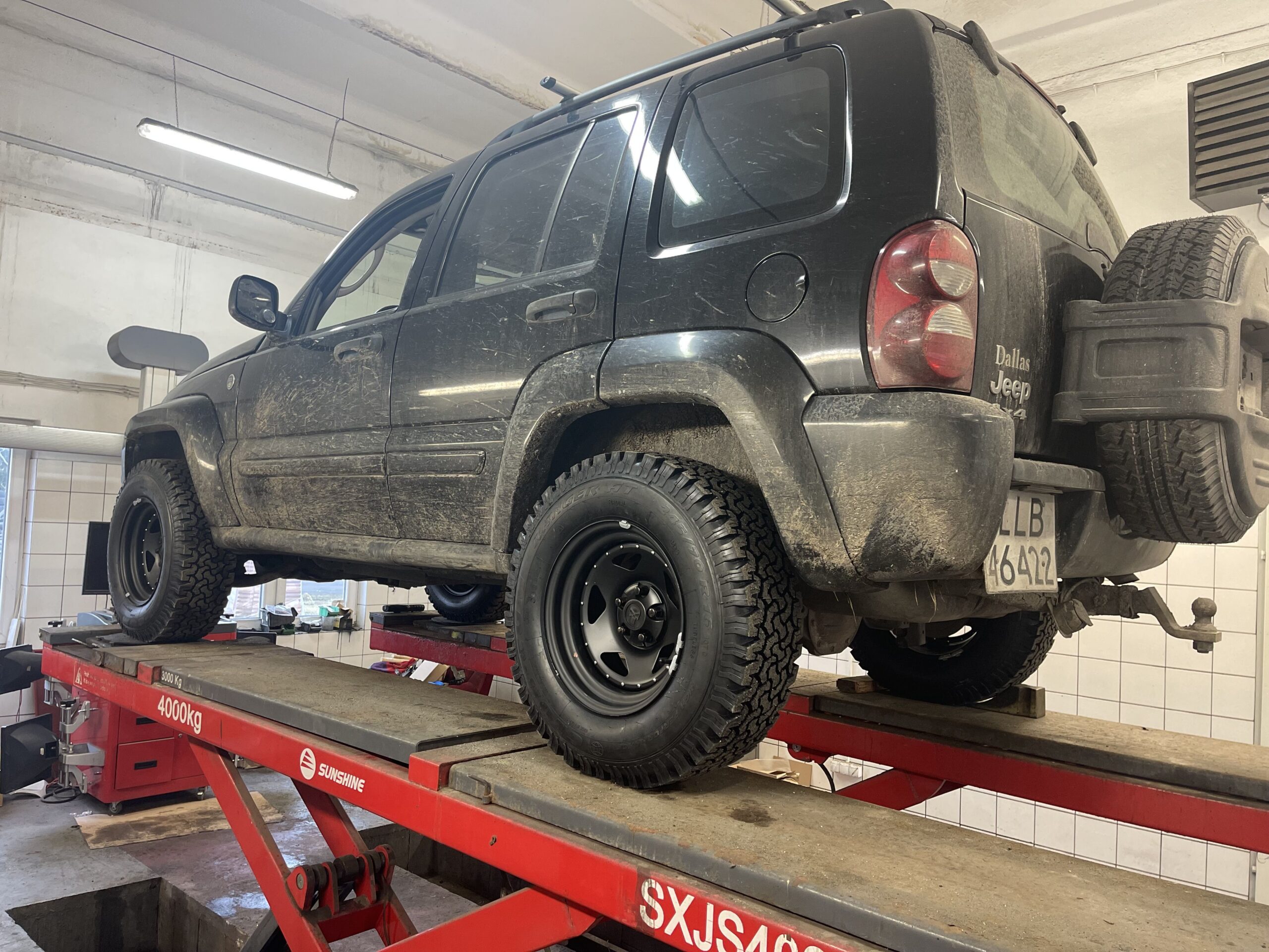 FELGI STALOWE CZARNY MAT 16X8 5X114,3 ET-10 JEEP CHEROKE - Image 4
