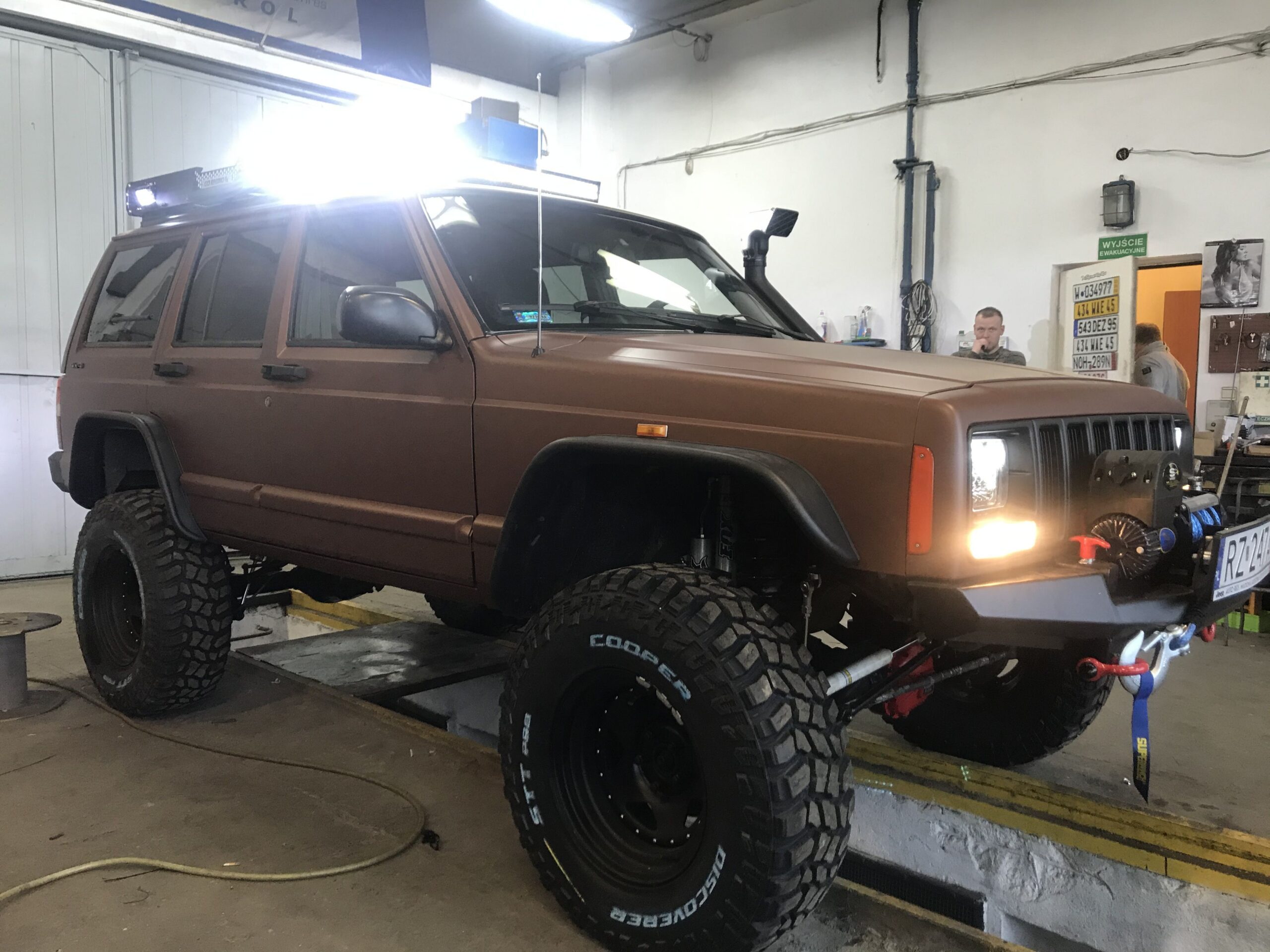 FELGI STALOWE CZARNY MAT 16X8 5X114,3 ET-25 JEEP CHEROKE - Image 4