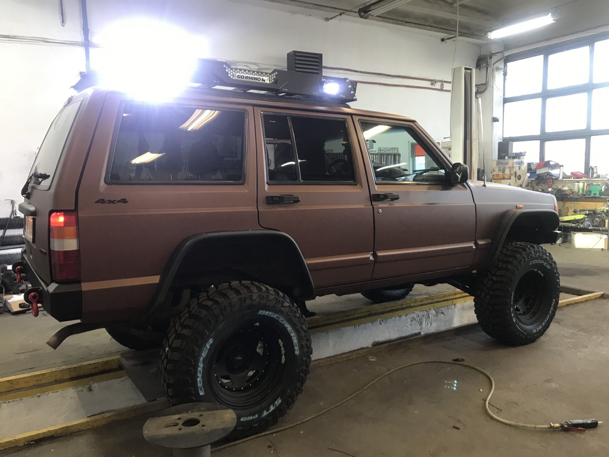 Cherokee XJ 1998-2001 poliftowy - obrazek 3