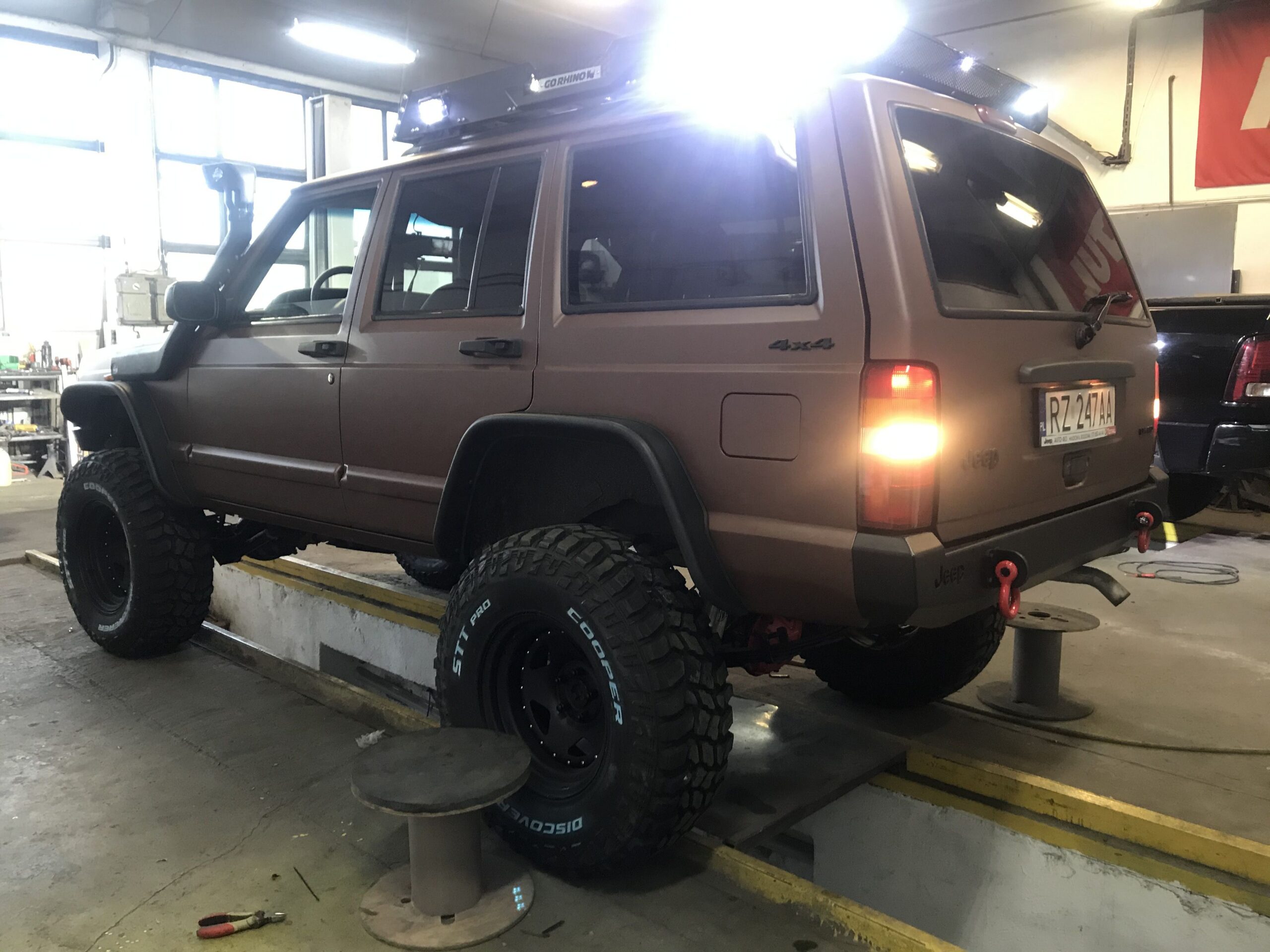 Cherokee XJ 1998-2001 poliftowy - obrazek 2