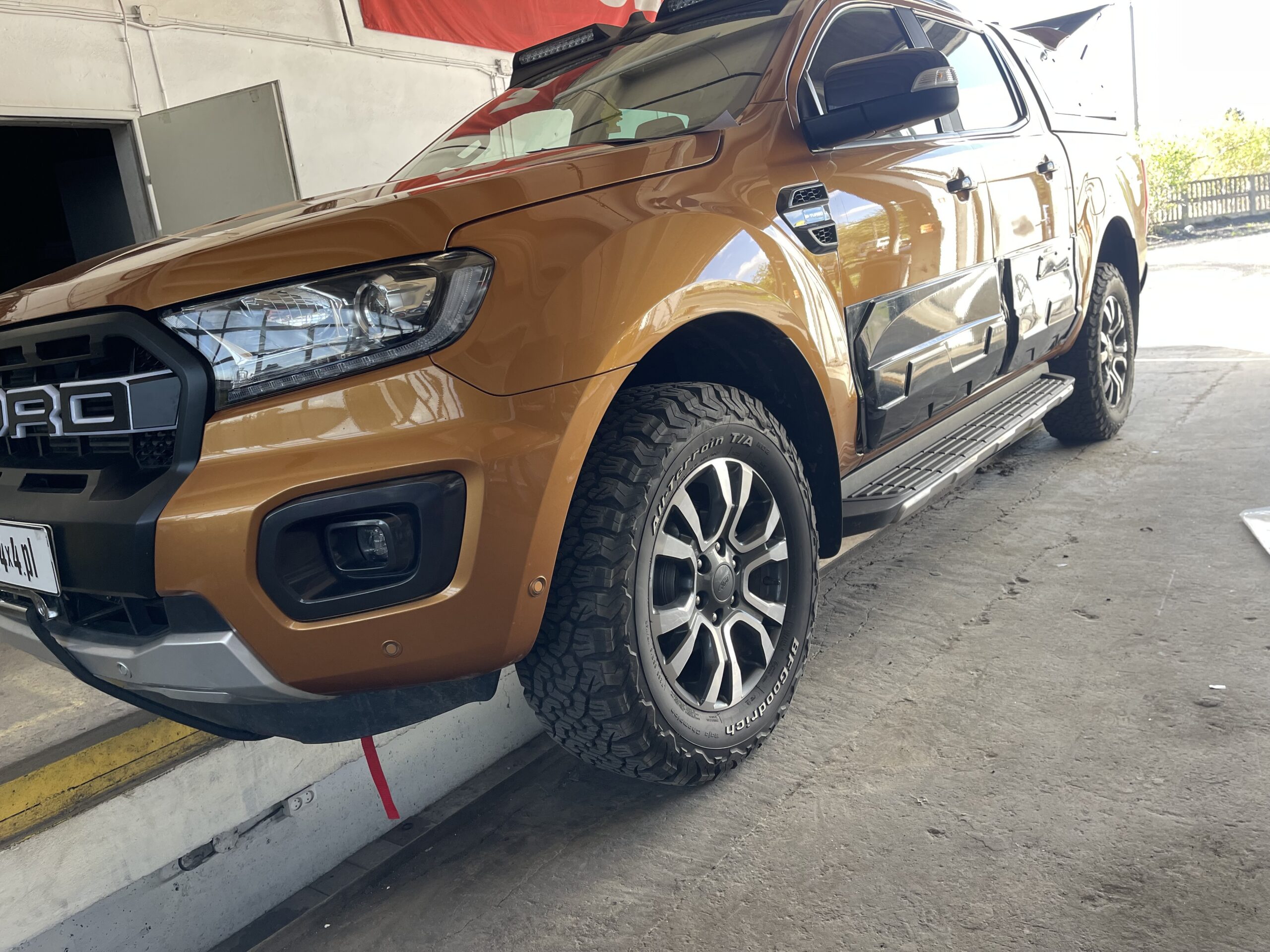 Nakładki na drzwi tuningowe Ford Ranger 2011 - 2022 - Image 3