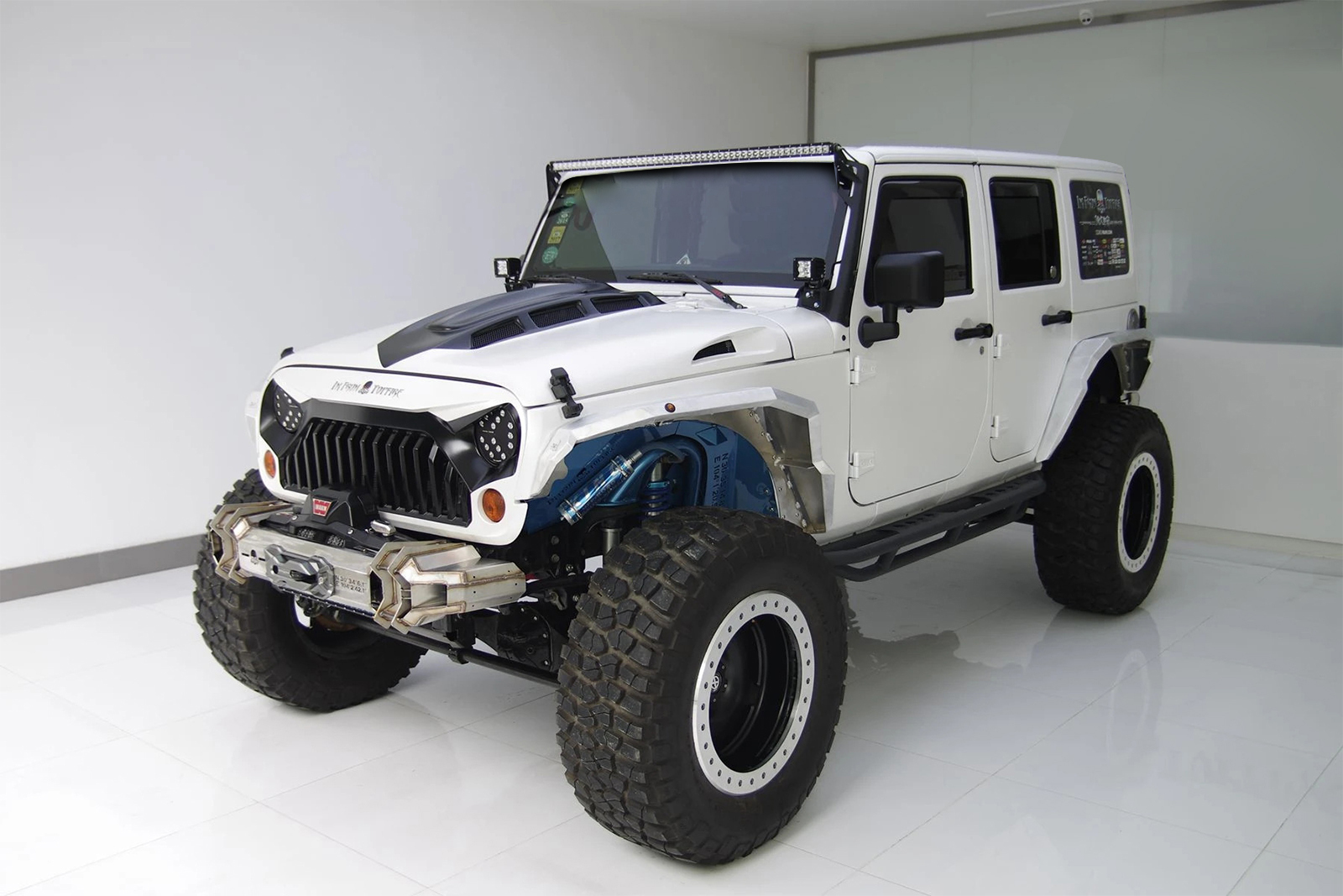ORUROWANIE BOCZNE PAROMOUNT AUTOMOTIVE JEEP WRANGLER JK 4 DRZWI