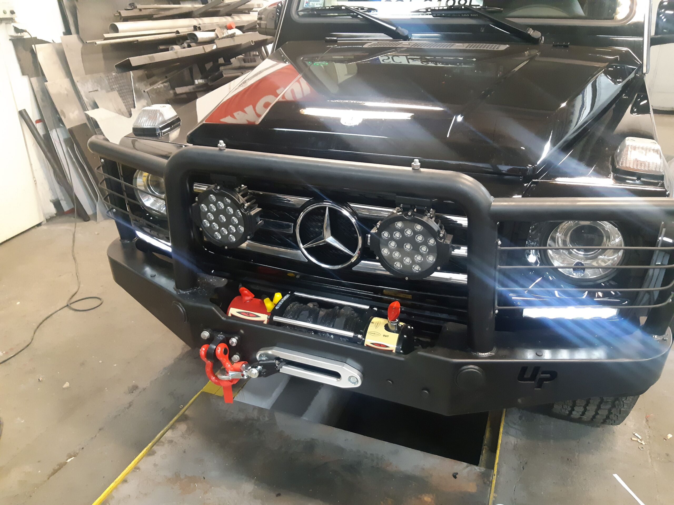 Zderzak przedni stalowy Mercedes Gelenda - obrazek 4