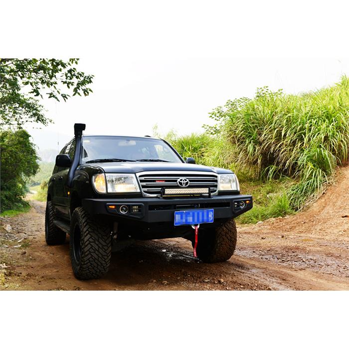 ZDERZAK PRZEDNI TOYOTA LC100 - Image 2