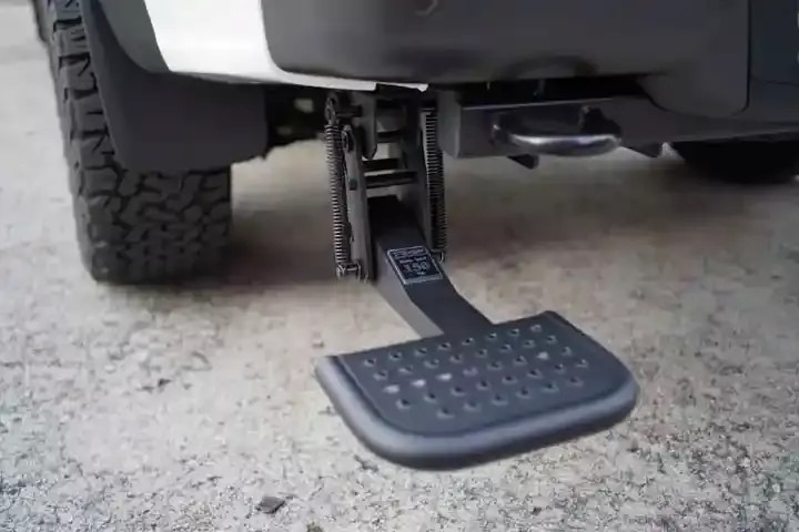 Wysuwany tylny stopień podnóżek pick up Ford Toyota RAM VW - obrazek 4