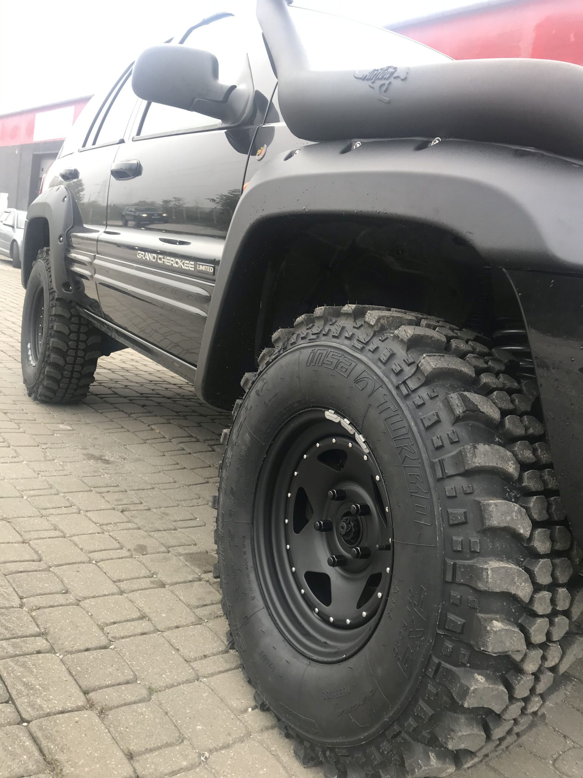 FELGI STALOWE CZARNY MAT 16X8 5X127 ET20 JEEP WJ - obrazek 6