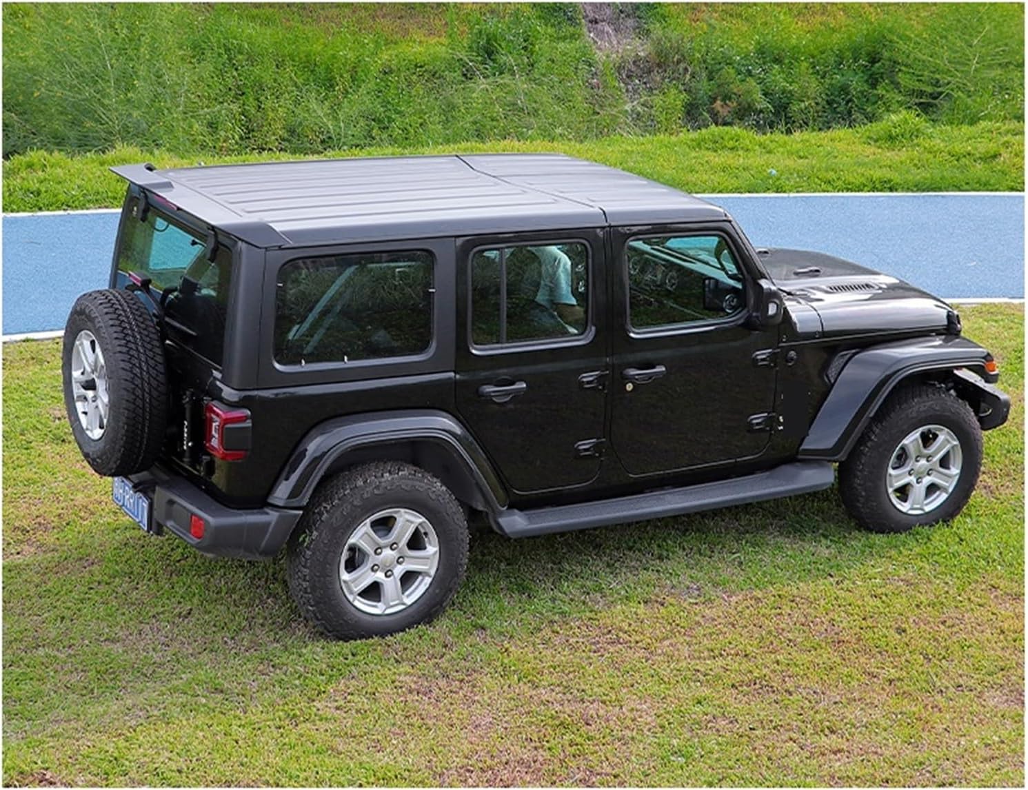 JEEP WRANGLER JK 2007-2018 TYLNY TUNINGOWY SPOILER ZE ŚWIATŁEM STOPU LED - obrazek 2
