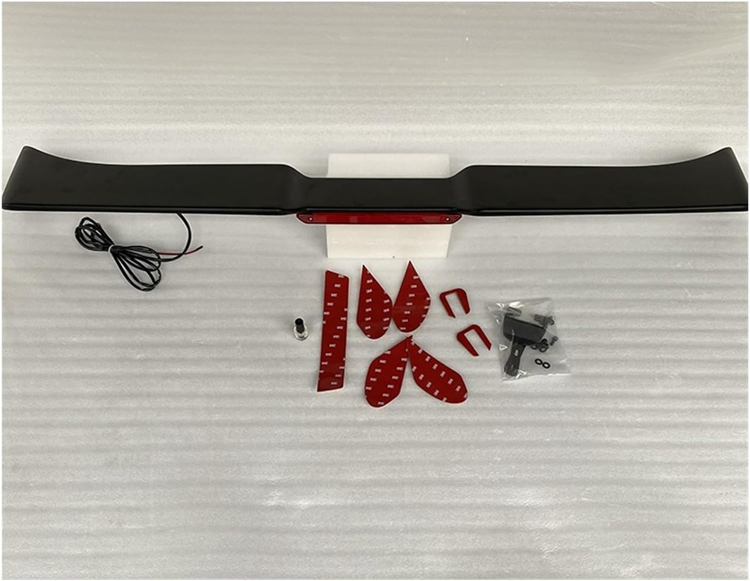 JEEP WRANGLER JK 2007-2018 TYLNY TUNINGOWY SPOILER ZE ŚWIATŁEM STOPU LED - obrazek 3