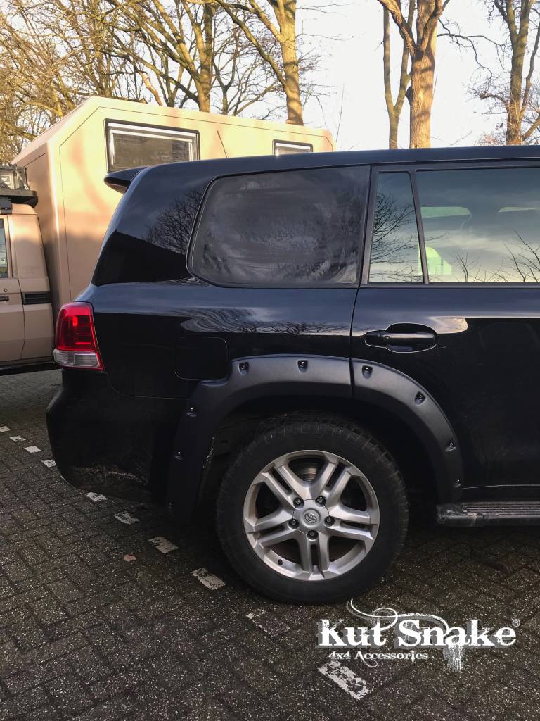 Poszerzenia błotników Toyota Land Cruiser 200 - obrazek 5