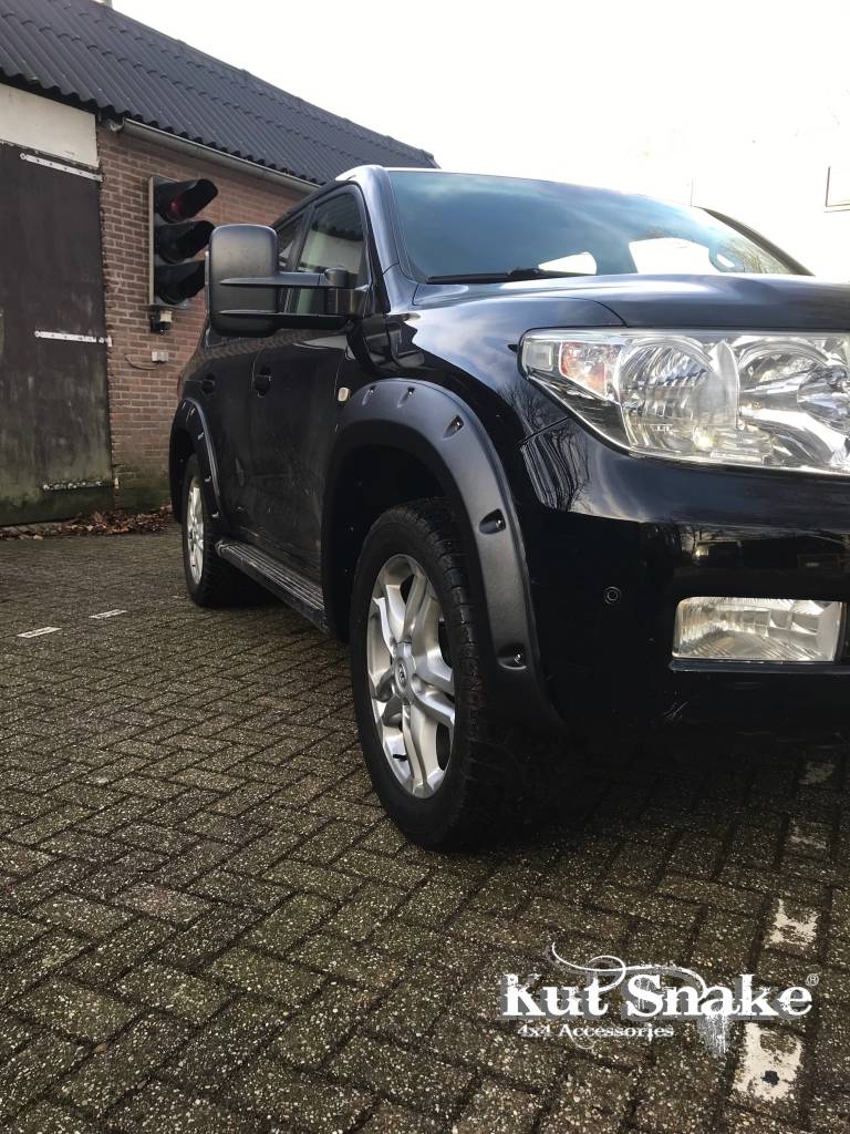 Poszerzenia błotników Toyota Land Cruiser 200 - obrazek 3