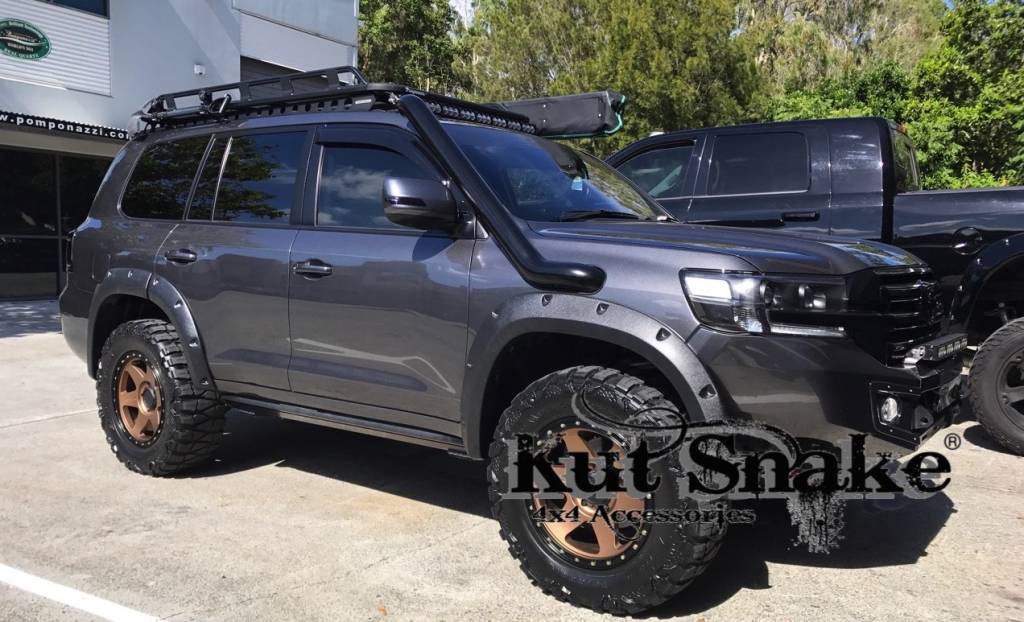 Poszerzenia błotników Toyota Land Cruiser 200