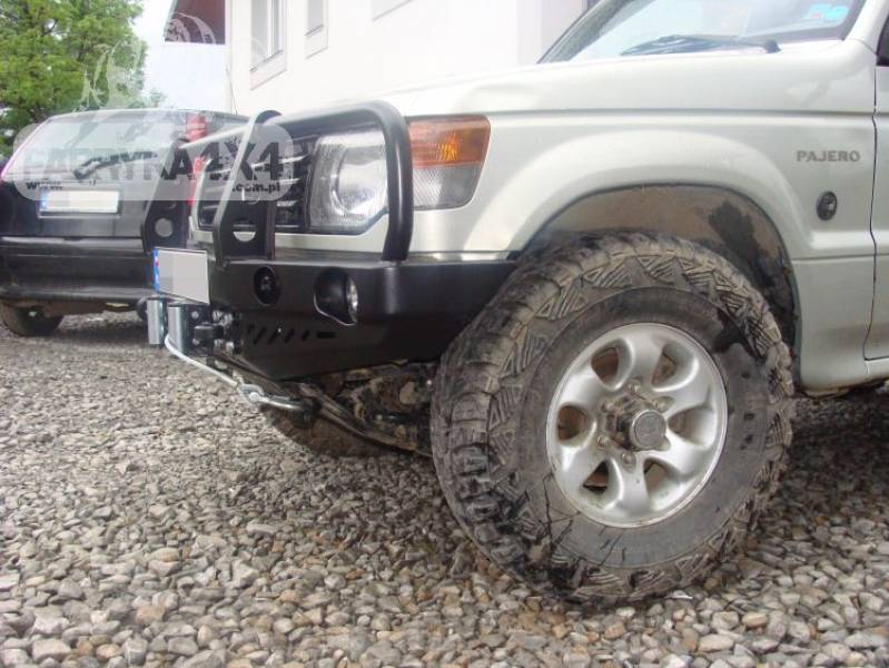 Zderzak przedni z bullbarem do Mitsubishi Pajero 2 1991-99 - obrazek 3