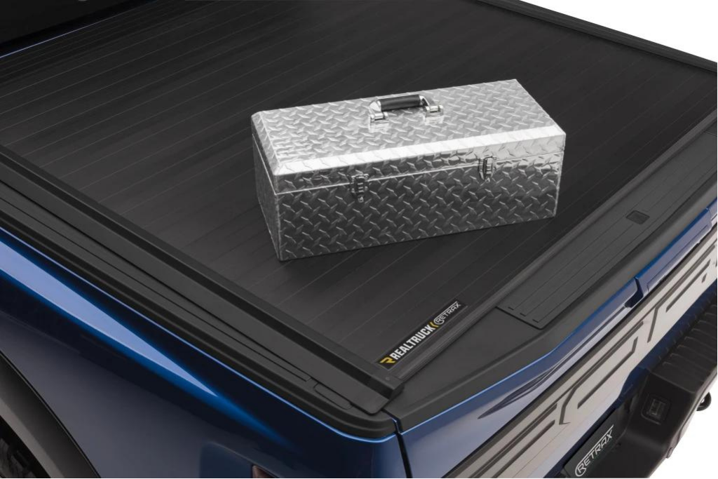 Roleta aluminiowa RETRAX IX, pokrywa skrzyni ładunkowej 6'4" Dodge RAM 1500 2500 2019+ - obrazek 9