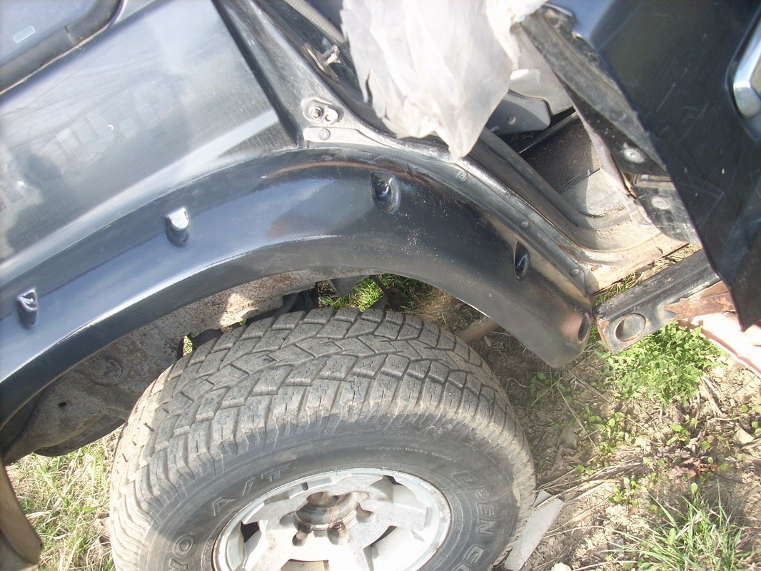 POSZERZENIA BŁOTNIKÓW NISSAN PATROL Y60 3D i 5D 1989- 1996 - obrazek 3