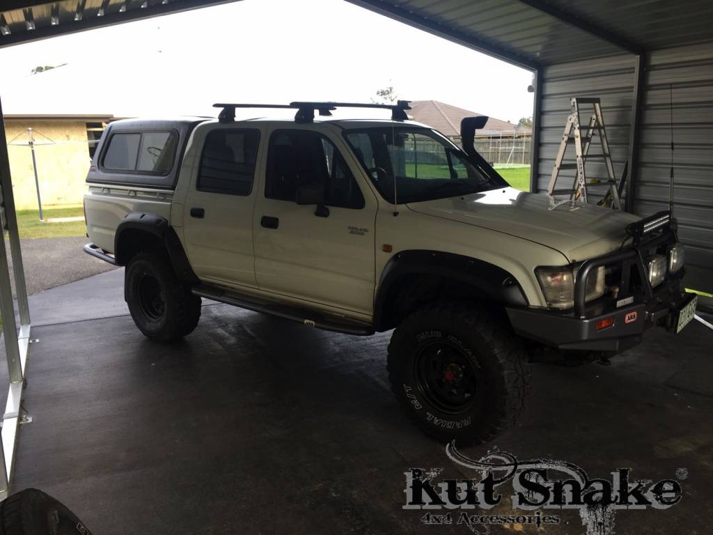 Poszerzenia błotników Toyota Hilux 167 1996-2004
