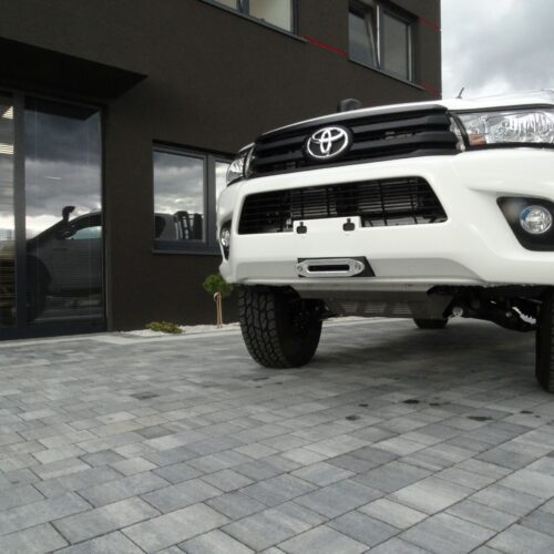 PŁYTA POD WYCIĄGARKĘ Toyota Hilux Revo