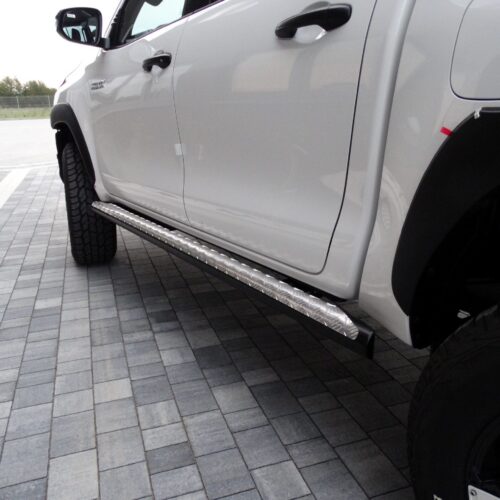 PROGI BOCZNE TOYOTA HILUX REVO
