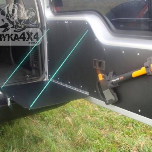 STOLIK NA DRZWI TYLNE LAND ROVER DISCOVERY II