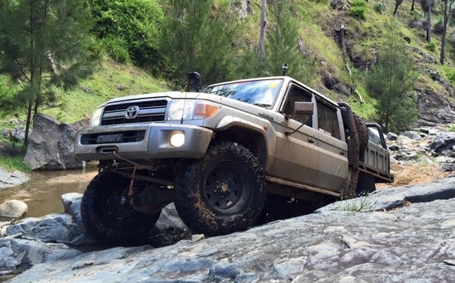 Poszerzenia błotników Toyota Land Cruiser 79 2007+ szerokość - 50mm