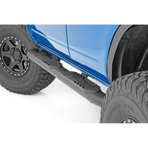 Progi, stopnie boczne czarne Rough Country Oval Nerf Steps