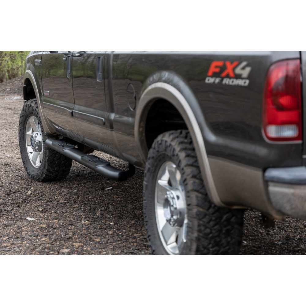 Progi, stopnie boczne czarne Rough Country Oval Nerf Steps Crew Cab - obrazek 5