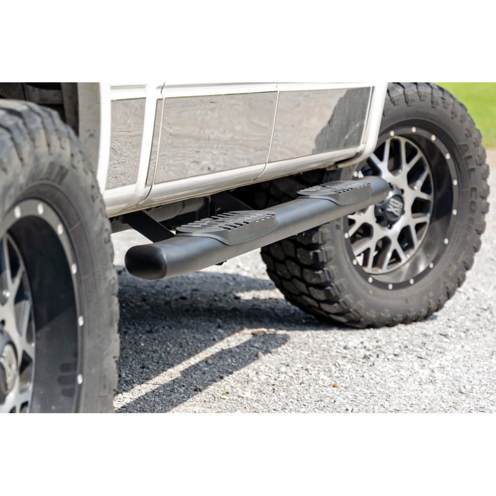 Progi, stopnie boczne czarne Rough Country Oval Nerf Steps Crew Cab - Image 6