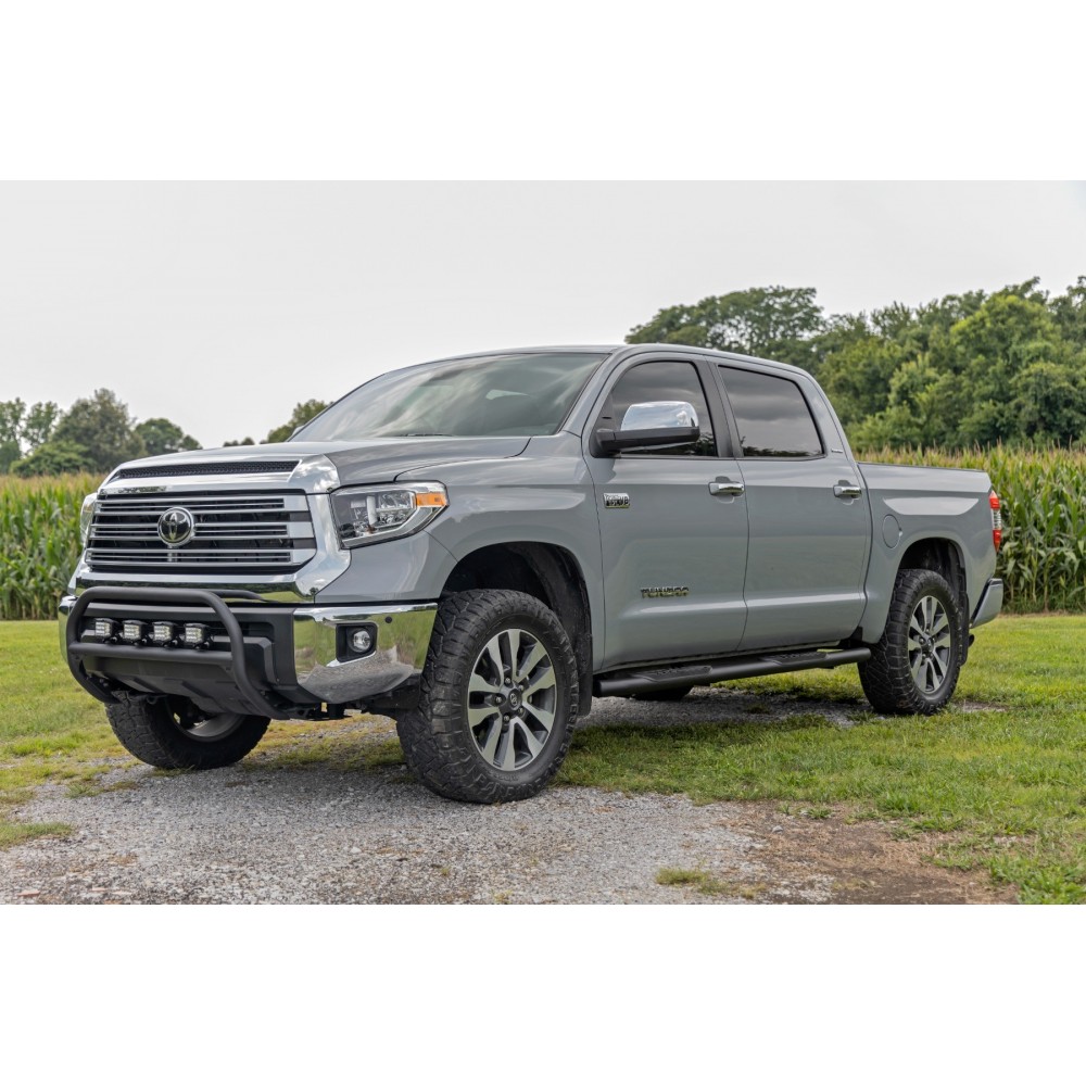 Progi, stopnie boczne czarne Rough Country Oval Nerf Steps Crew Cab - obrazek 6
