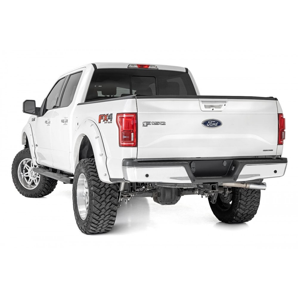 Progi, stopnie boczne czarne Rough Country Oval Nerf Steps Crew Cab - obrazek 4