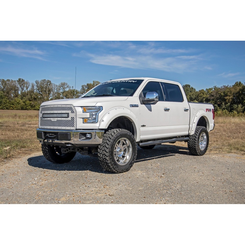 Progi, stopnie boczne czarne Rough Country Oval Nerf Steps Crew Cab - obrazek 5