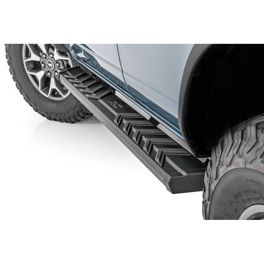Progi, stopnie boczne Rough Country BA2