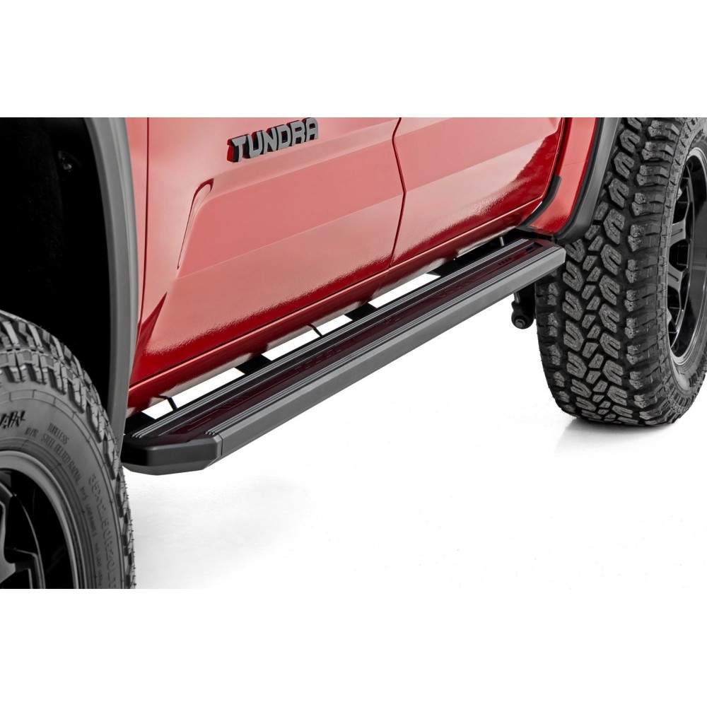 Progi, stopnie boczne Rough Country Multi-Color LED CrewMax - Image 3