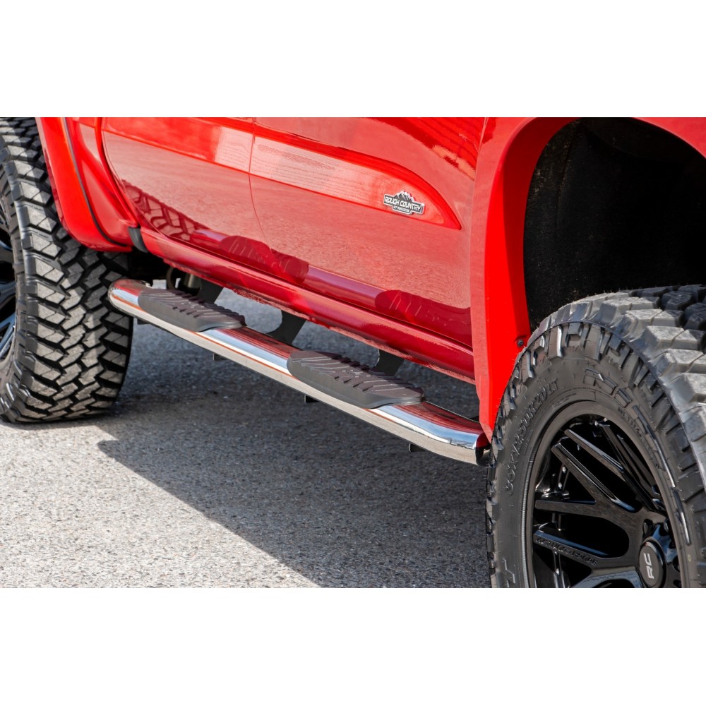 Progi, stopnie boczne srebrne Rough Country Oval Nerf Steps Crew Cab - obrazek 6