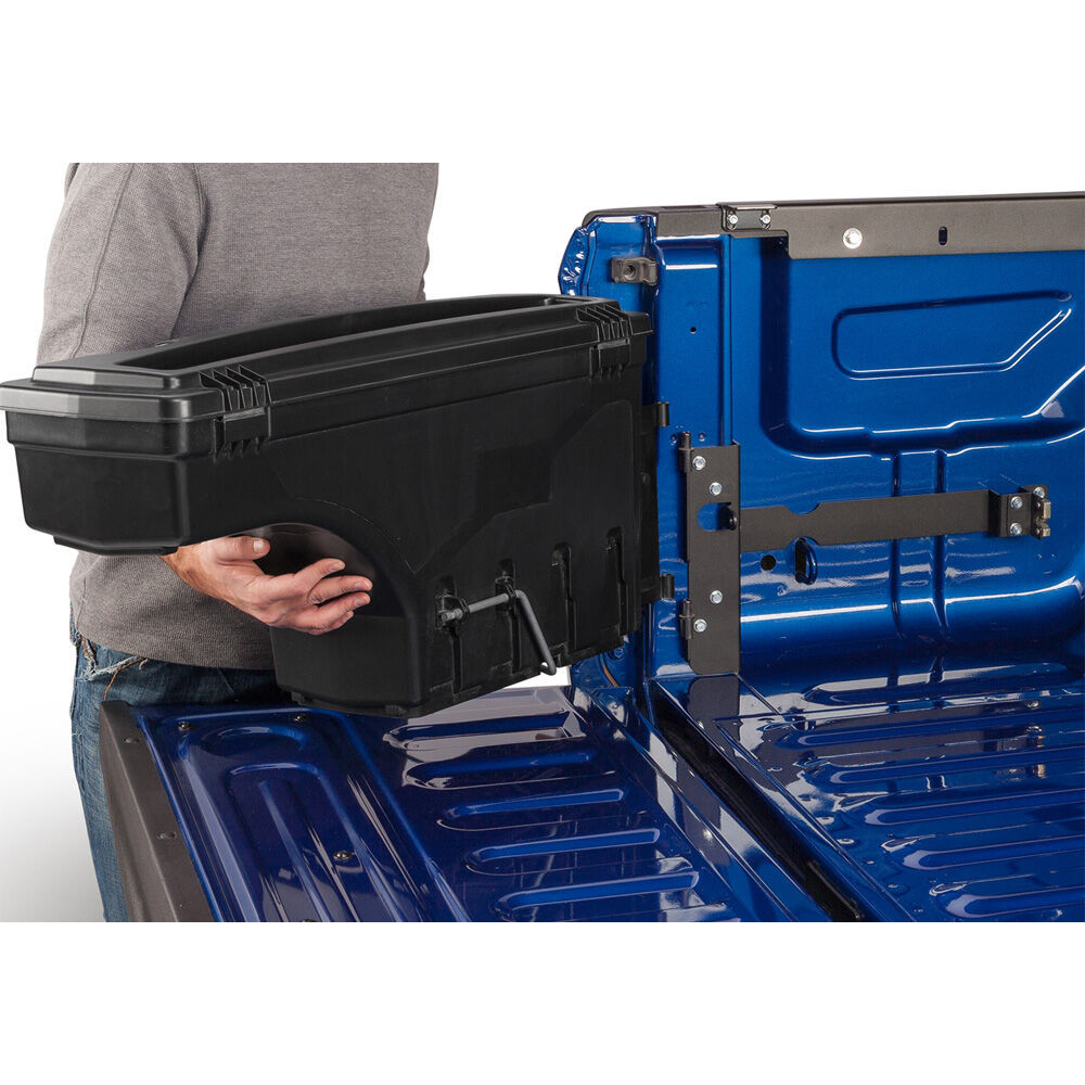 Schowek na pakę po stronie kierowcy RealTruck UnderCover Swing Case - Image 6