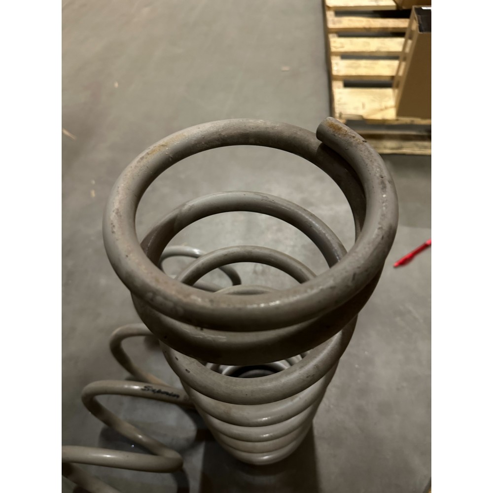 Sprężyny Light/Medium Duty tył Superior Engineering Lift 4" - obrazek 5