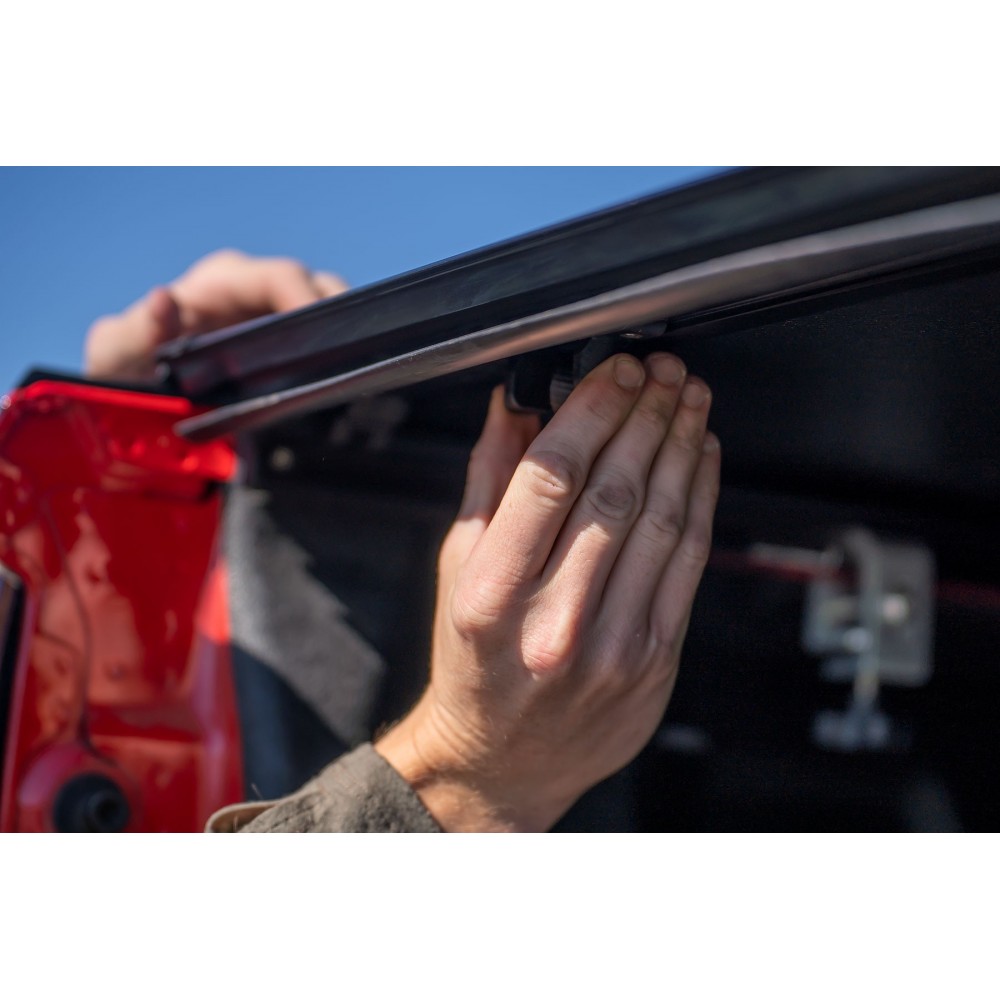 Twarda pokrywa paki tri-fold flip up Rough Country 6'7" - obrazek 2