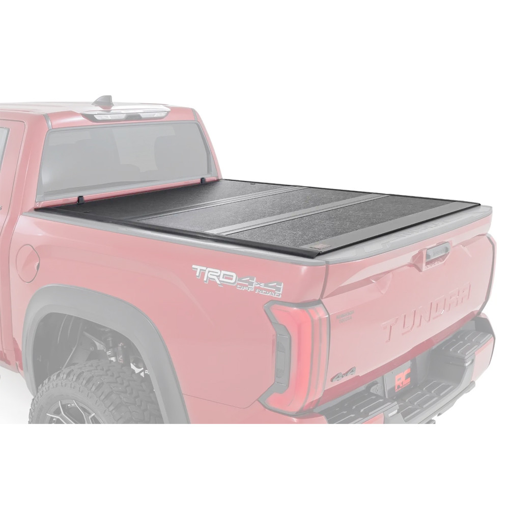 Twarda pokrywa paki tri-fold niski profil Rough Country 5'7"