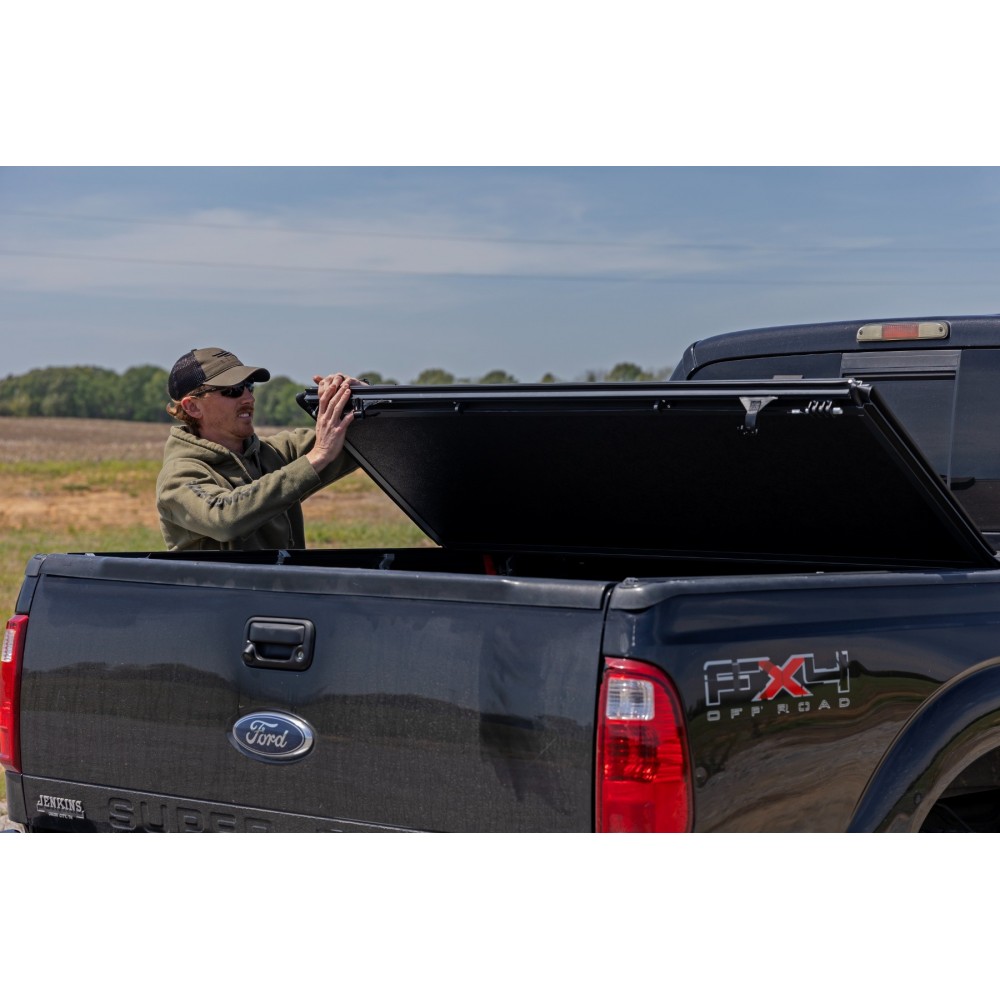 Twarda pokrywa paki tri-fold niski profil Rough Country 6'10" - obrazek 5