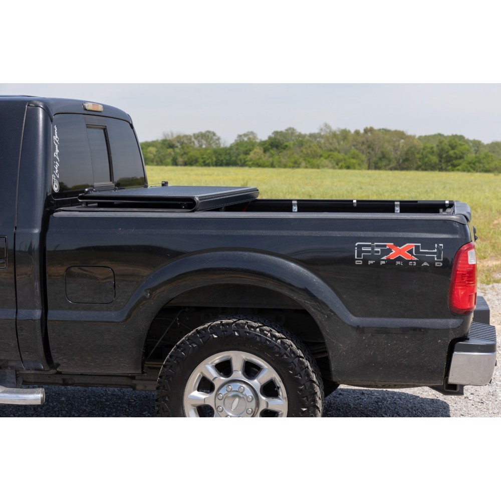 Twarda pokrywa paki tri-fold niski profil Rough Country 6'10" - obrazek 6