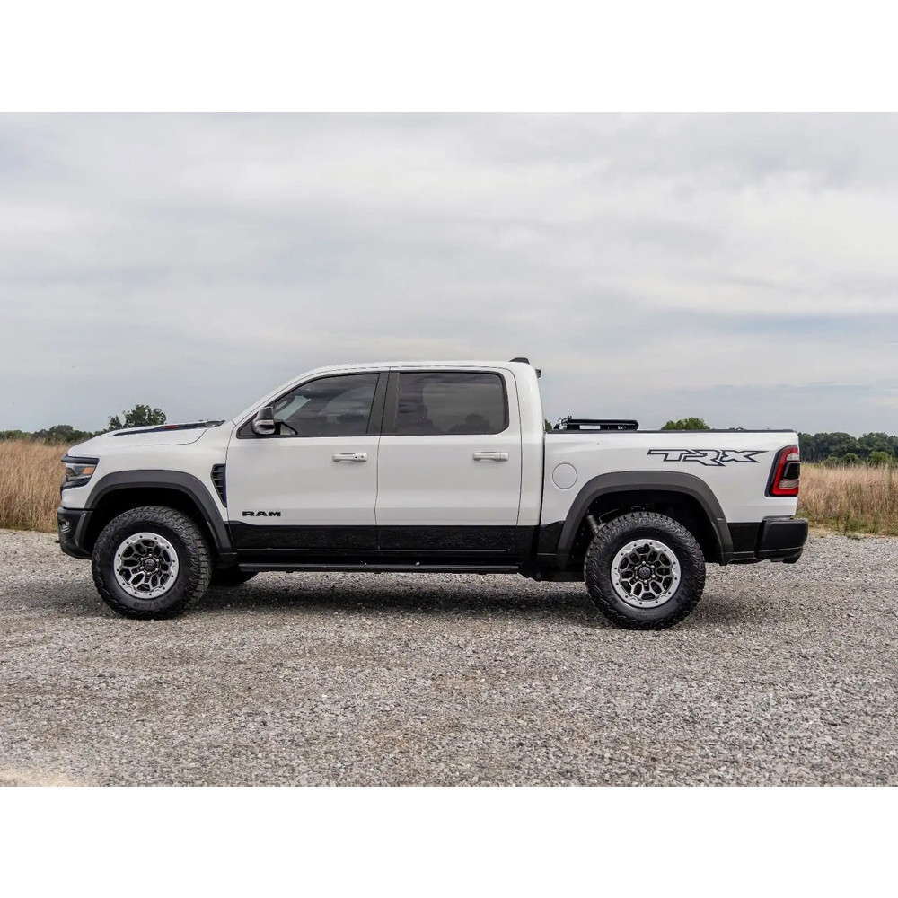 Twarda pokrywa paki tri-fold niski profil Rough Country 6'4" - obrazek 14