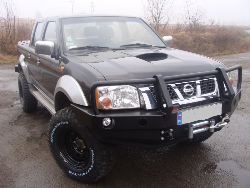 Zderzak stalowy przedni do Nissana Navara D22