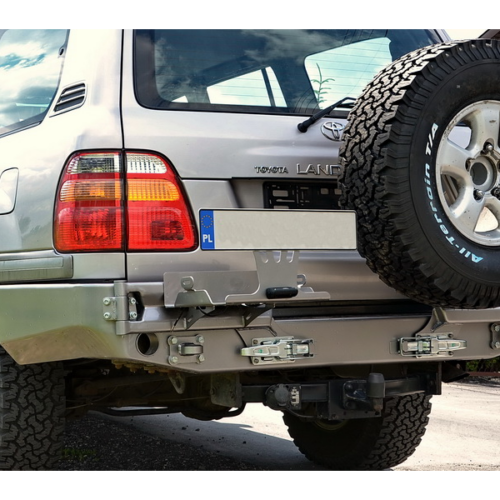 Zderzak stalowy tylny do Toyota LJ-100 z uchwytem na koło