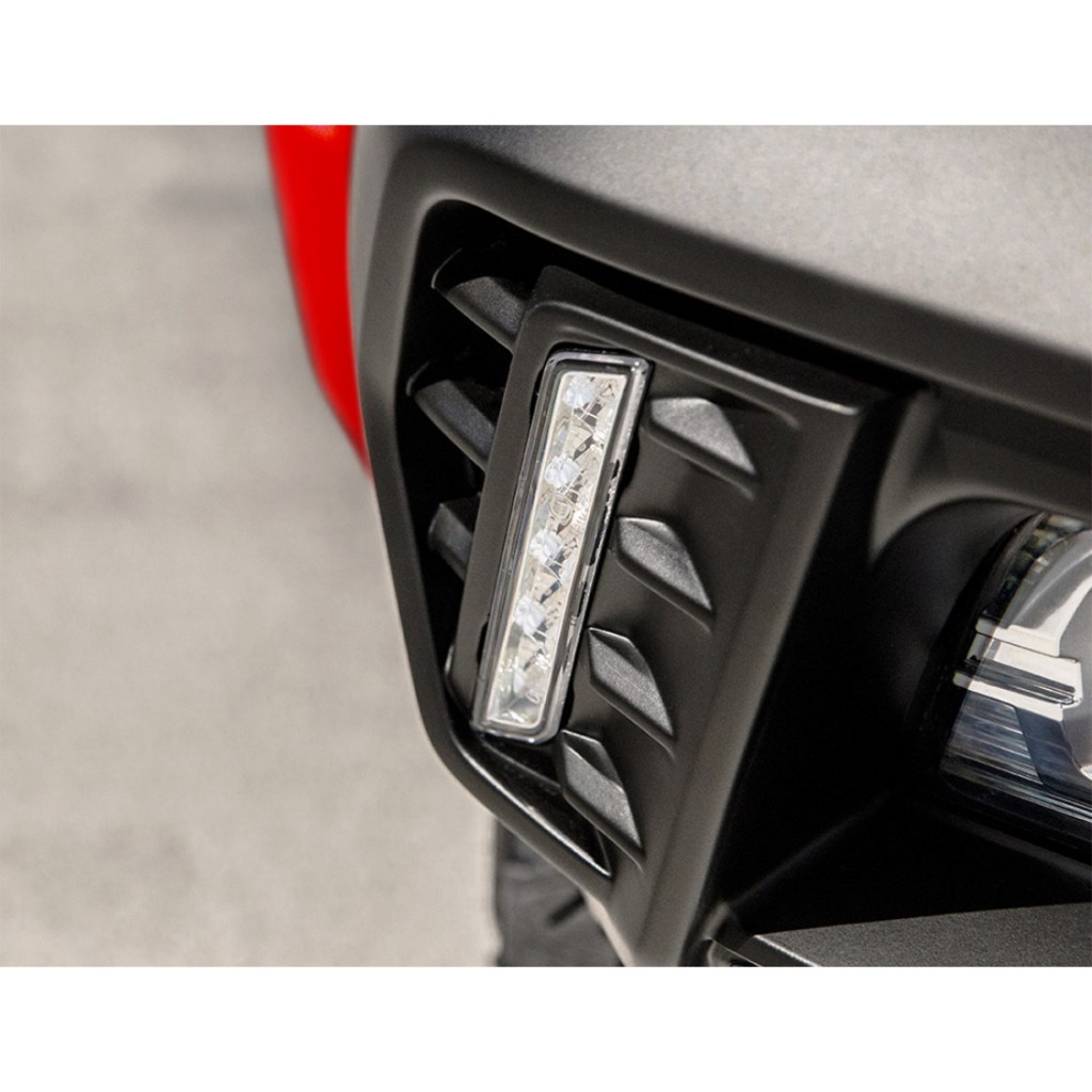Osłona zderzaka przód z lampami LED DRL Air Design - obrazek 5