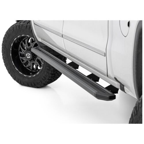 Progi, stopnie boczne Rough Country Multi-Color LED Crew cab