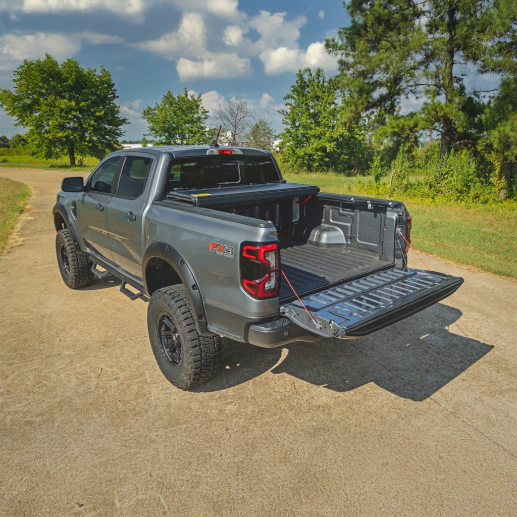 Twarda pokrywa paki tri-fold Rough Country niski profil 5' - Image 3