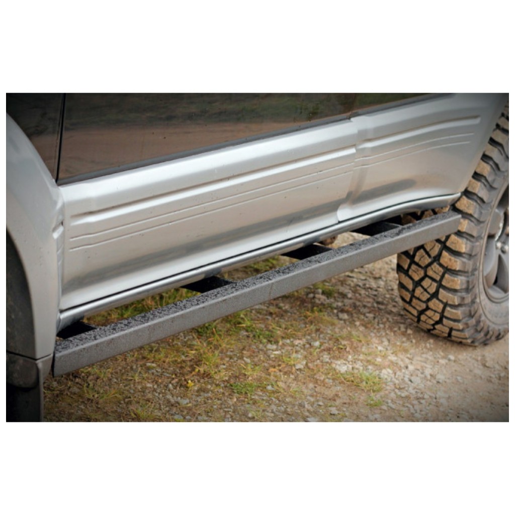 Progi boczne stalowe montowane do ramy MorE 4x4 SWB - Image 3